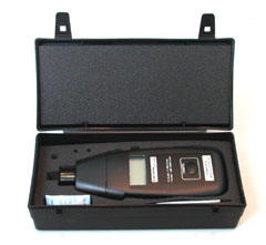 Бесконтактный цифровой фототахометр АТТ-6000 в кейсе