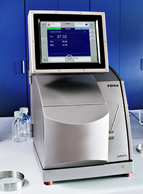 Инфракрасный анализатор жира, белка, влажности, коллагена в мясной продукции FoodScan Pro (FOSS Electric, Дания)